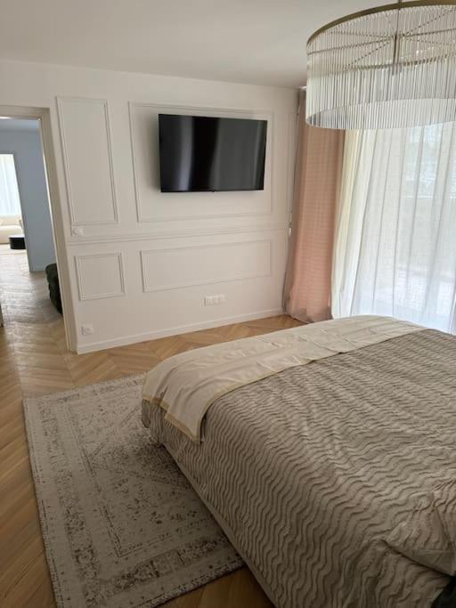 Apartment Henri Martin, Vue Tour Eiffel Trocadero Luxe Et Chic