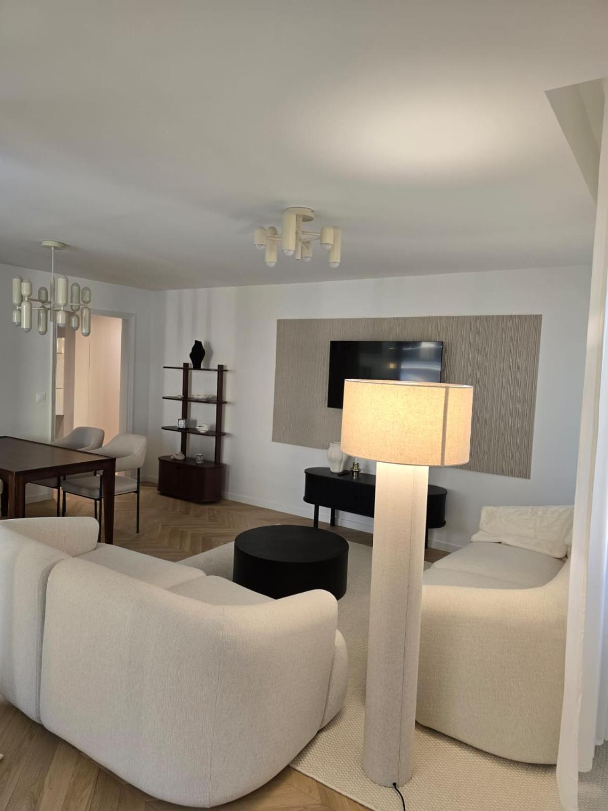 Apartment Henri Martin, Vue Tour Eiffel Trocadero Luxe Et Chic